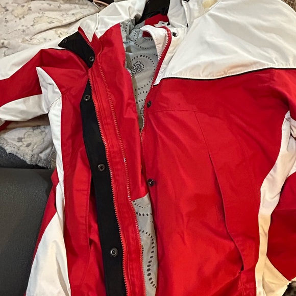 3 In 1 Columbia Red and White Hooded Jacket - Picture 6 of 16